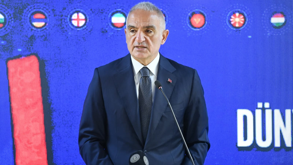 Bakan Ersoy Dünya Dillerinde Türkçe projesini tanıttı