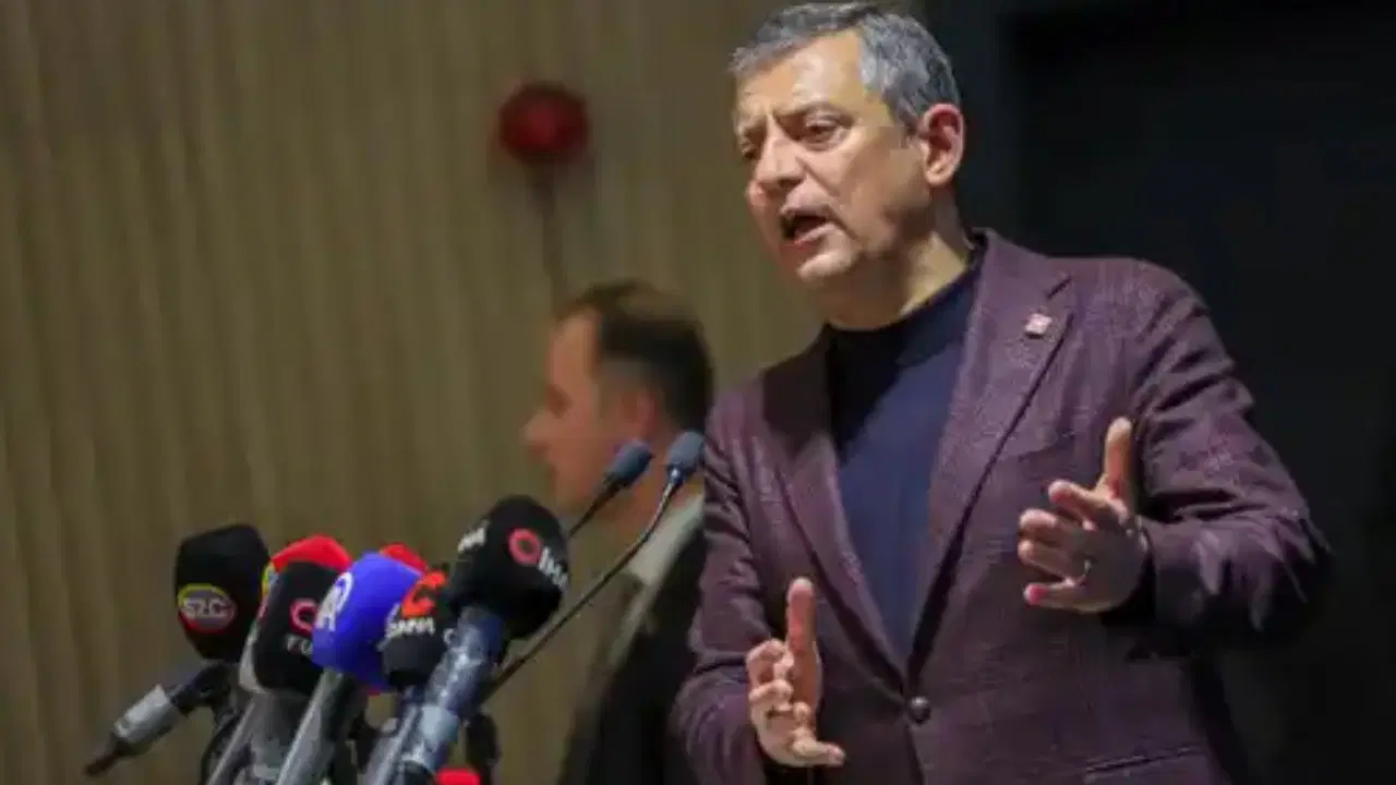 Özel’den iktidara sert sözler…