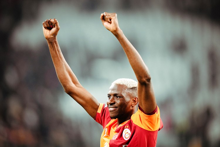 Şampiyonlar Ligi’nde son 16’ya kalan takımlar belli oldu