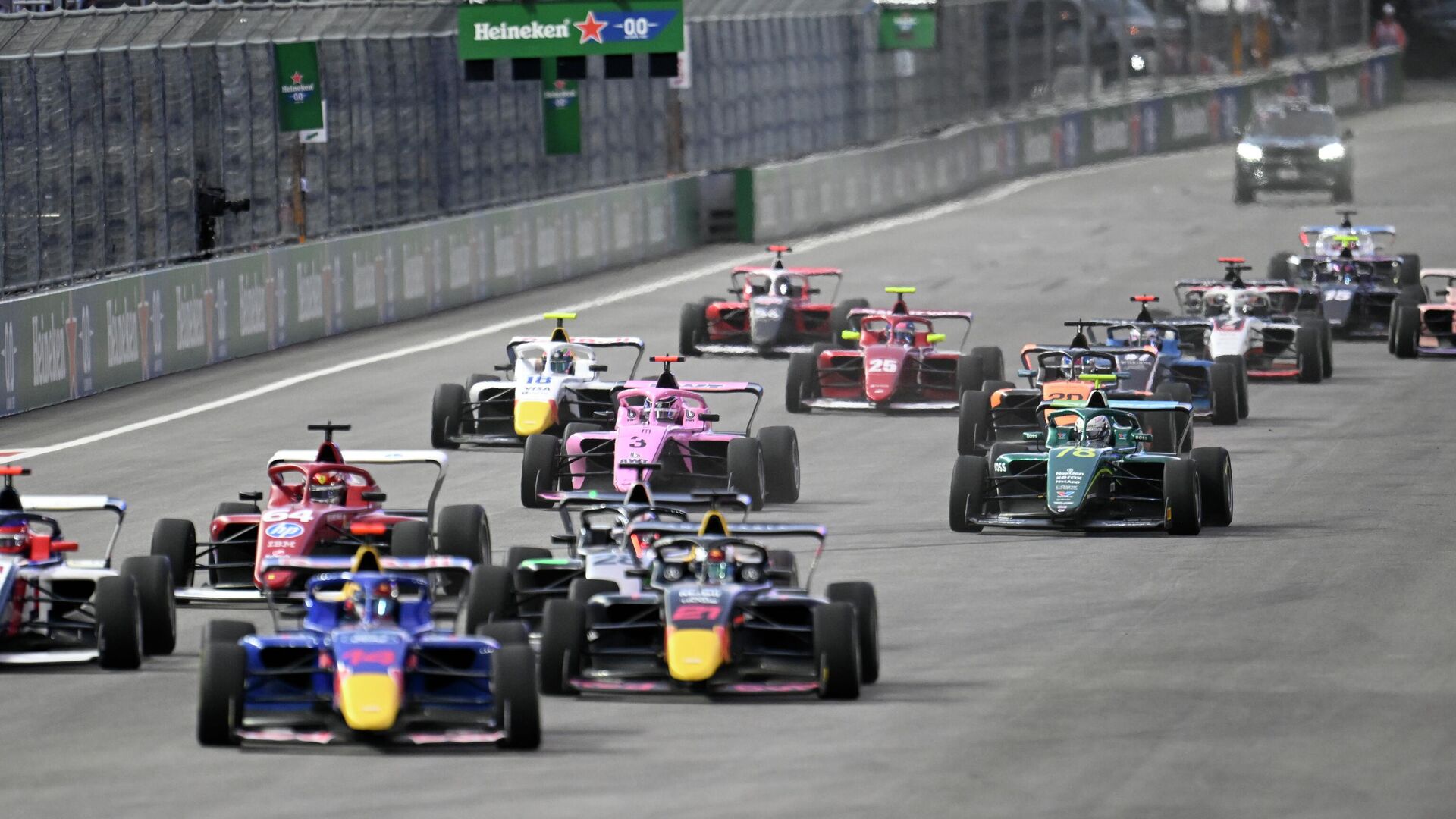 Formula 1 yarışları başladı: Sezonun ilk yarışının galibi belli oldu