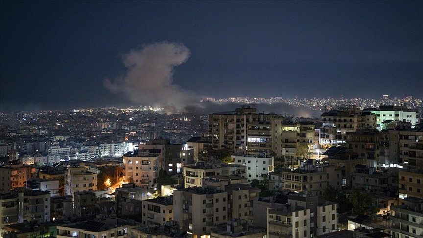 İsrail, Lübnan'ın başkenti Beyrut'taki Dahiye bölgesine hava saldırıları düzenledi