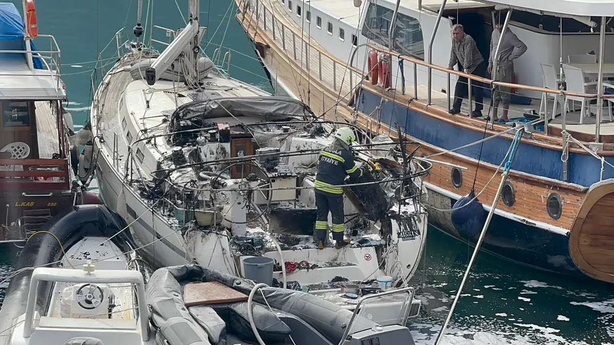 Muğla Fethiye'de tekne yangını