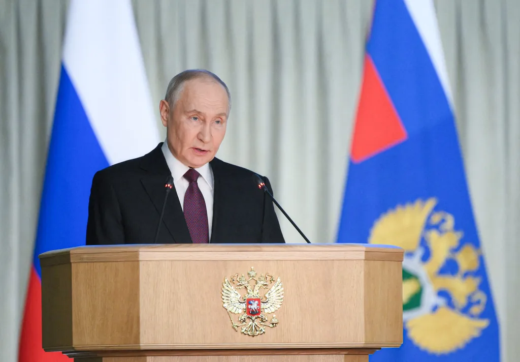 Vladimir Putin, ABD Ukrayna’ya desteği keserse İran’la istihbarat paylaşımını durdurmayı teklif etti