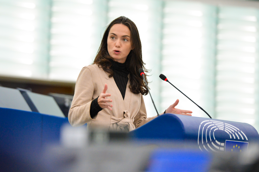 Sosyalist Chloé Ridel, AB yolsuzluk karşıtı yasada aşırı sağın oylamayı reddetmesini eleştirdi: “Bir ihanet”