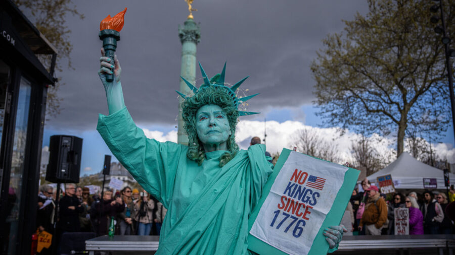 “No Kings” mitingleri ABD genelinde ve Avrupa’da kalabalıkları çekti