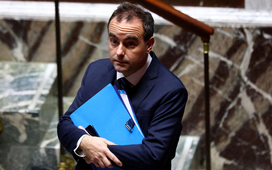 Fransa'da Krizin Yükselişi : Akaryakıt fiyatları