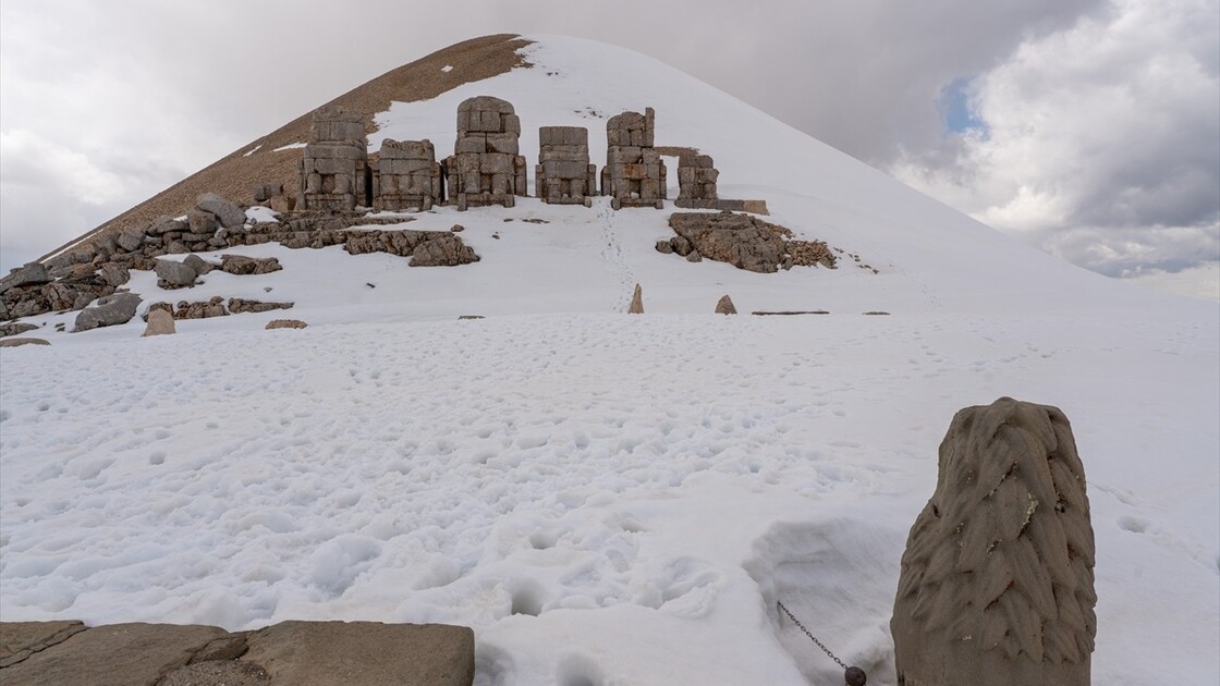 Güneşin Doğduğu Zirvede Tarihle Buluşmak