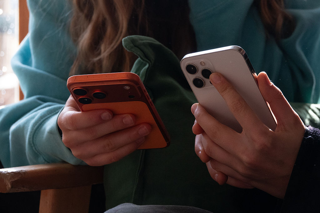 Yunanistan Başbakanı, 15 yaş altına AB genelinde sosyal medya yasağı çağrısında bulundu