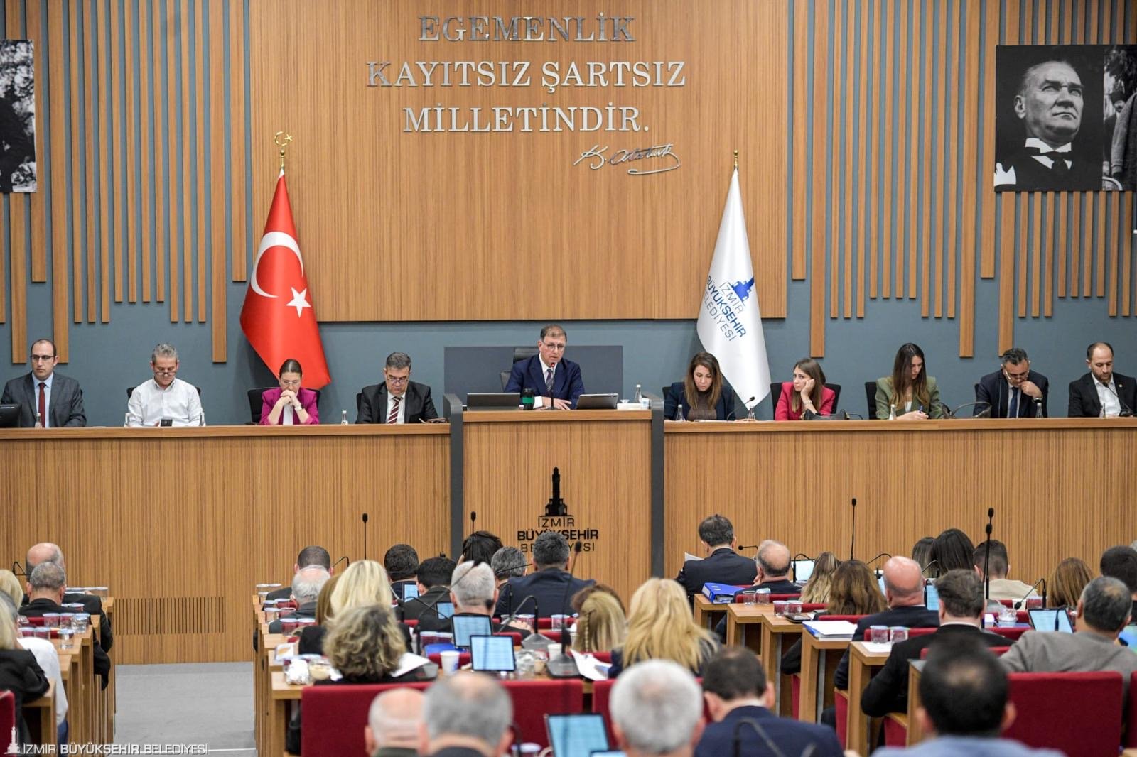 “İzmir dezenformasyon baskısı altındadır”