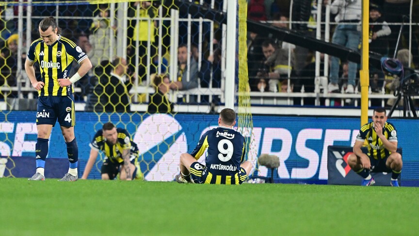 Kadıköy'de 4 gol, Fenerbahçe 90+8'de iki puan kaybetti