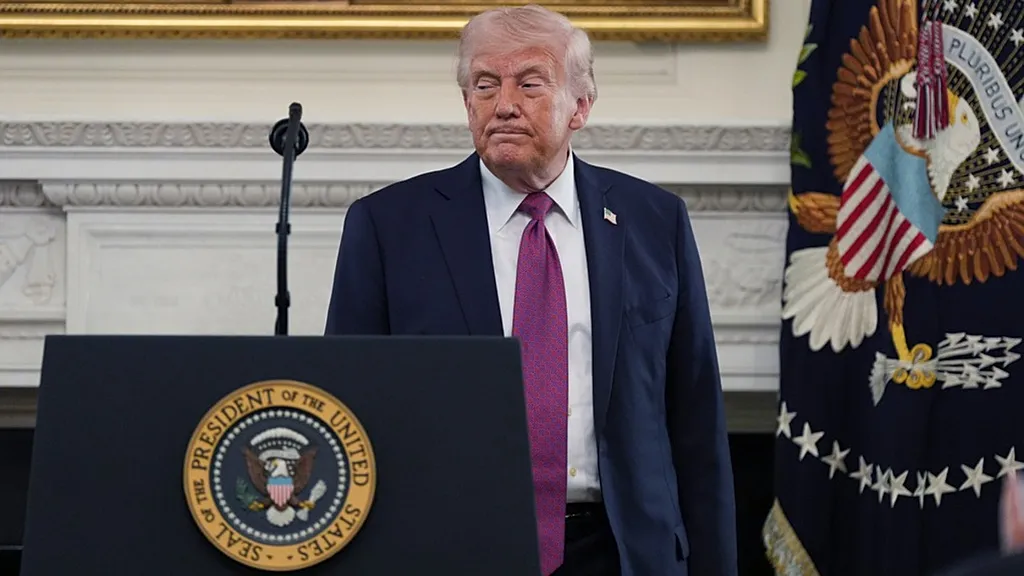 Trump, Pakistan'ın talebiyle İran ile ateşkesi süresiz olarak uzattı