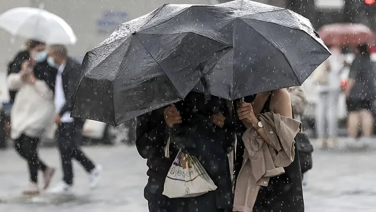 İçişleri Bakanlığı'ndan 'sarı kodlu' uyarı: Sel, su baskını, heyelan ve yıldırım düşmesi...