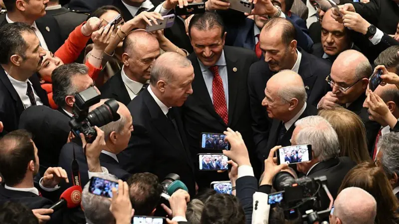 İktidar 'erken' değil, 'öne alınmış seçim' planına çalışıyor