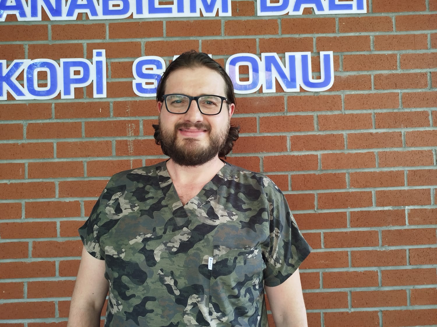 Doç. Dr. Onur ŞAHİN: “İleri Çene Cerrahisi Eğitimleri Kadavra Üzerinde Uygulanıyor”