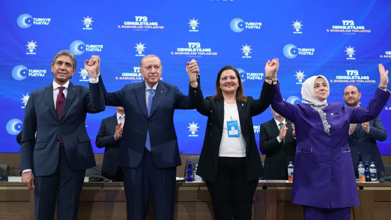 Afyonkarahisar ve Dinar belediye başkanları AK Parti'ye katıldı