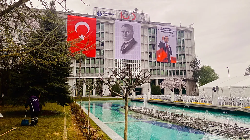 İBB ve Üsküdar Belediyesi'ne yeni dalga operasyon