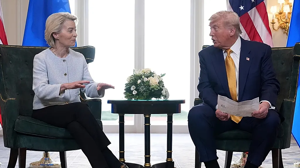 Trump'ın gümrük vergisi tehdidi gölgesinde Strazburg'da kritik AB-ABD ticaret zirvesi