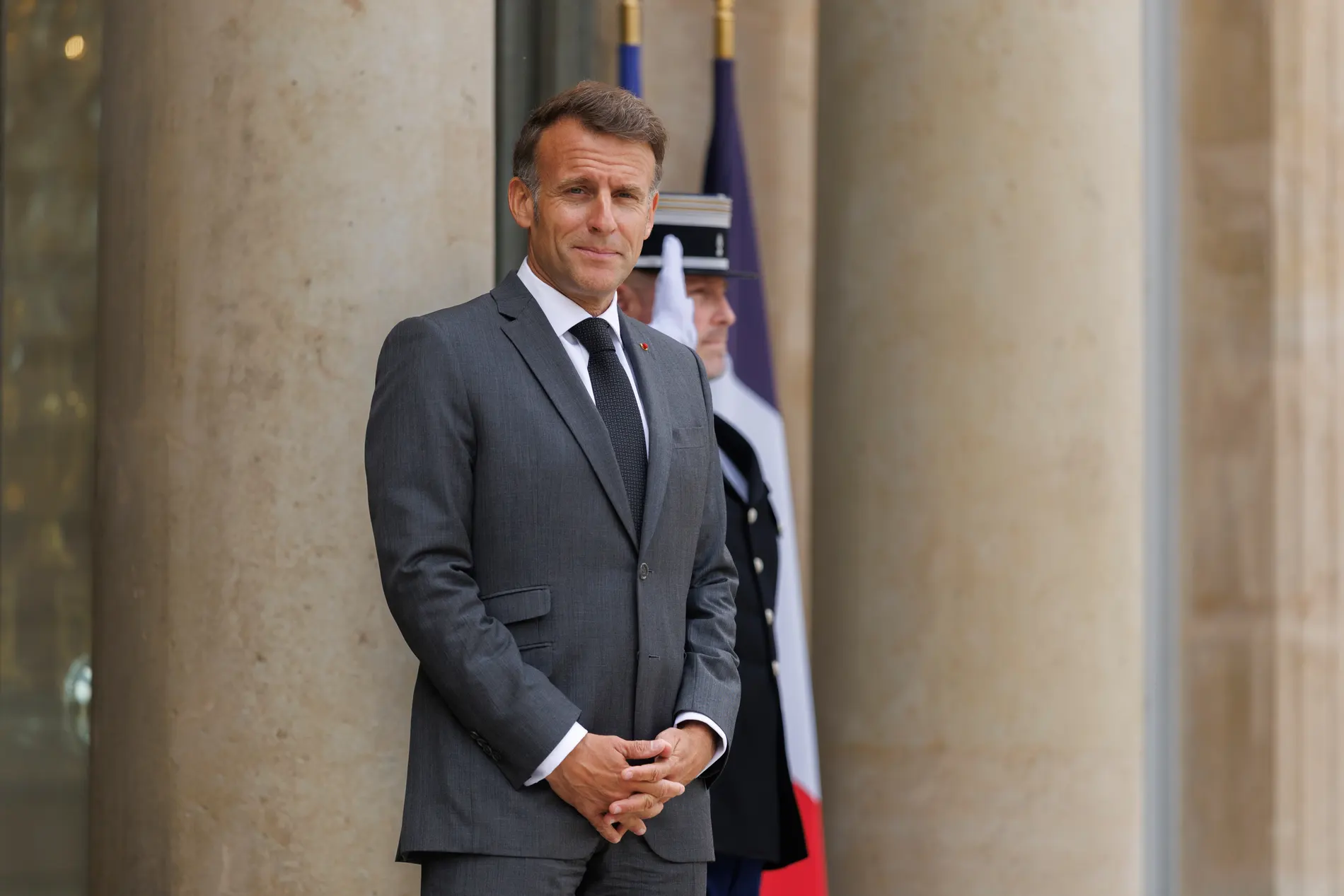 Macron, Fransa’nın köle politikası nedeniyle tazminat vermesinden yana
