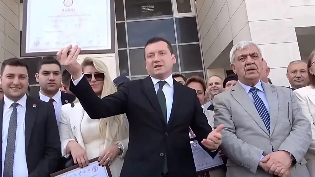 Silivri'de başkanvekili seçimini CHP'nin adayı kazandı
