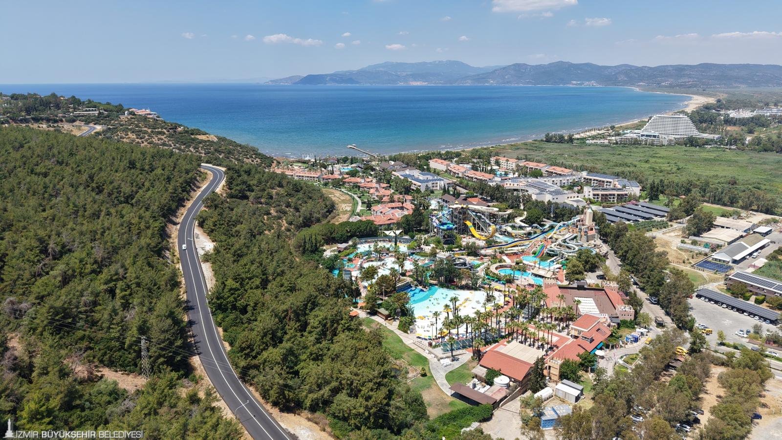 Pamucak-Kuşadası yolu baştan sona yenilendi